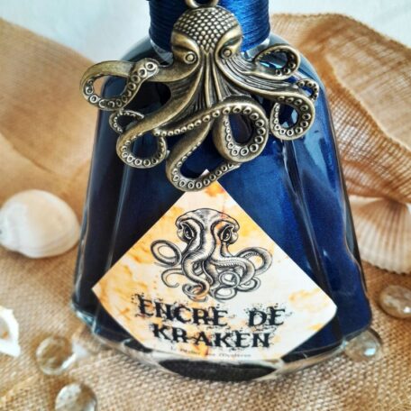 Bouteille en verre décorative encre de kraken l'atelier des mystères détail étiquette