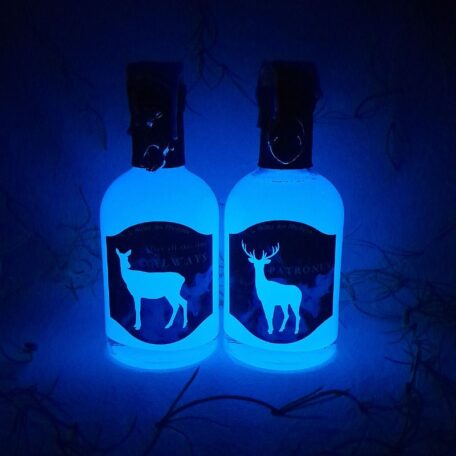 potion décorative phosphorescente brille dans le noir patronus et always l'atelier des mystères vu phosphorescence